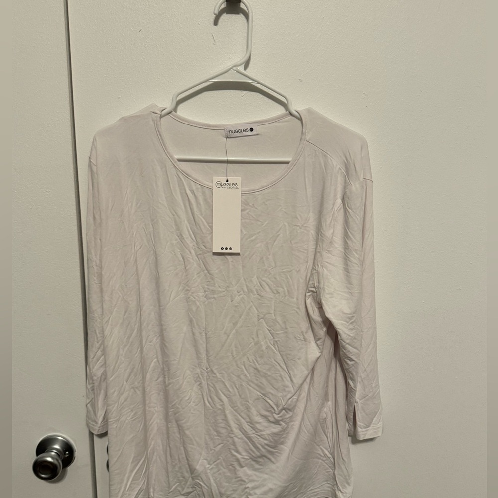 White Nuggles essential tee